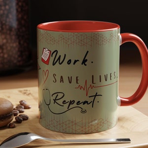 Caneca &quot;Trabalho Salve Vidas&quot;: Presente para Enfermeiro, Médico e Saúde