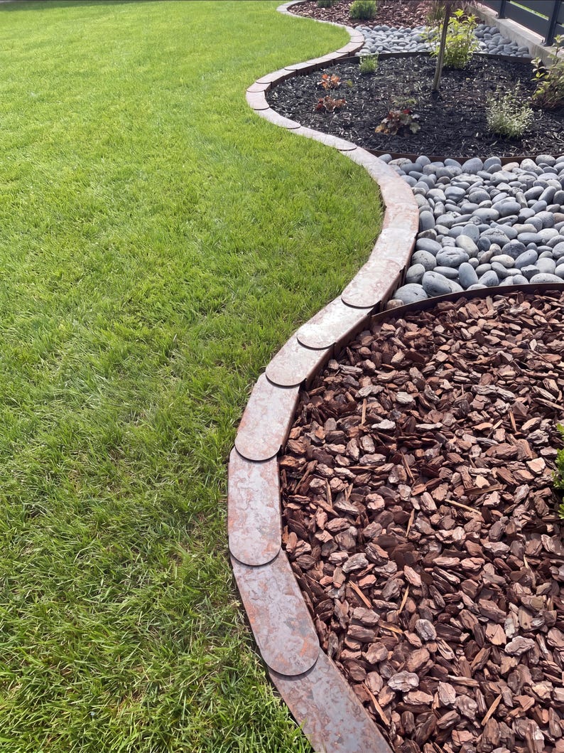 Premium Rasenkante Metall Rostoptik Cortenstahl Garten Beetumrandung Mähroboterfreundlich langlebige Beeteinfassung Bild 6