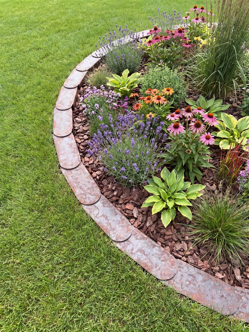 Premium Rasenkante Metall Rostoptik Cortenstahl Garten Beetumrandung Mähroboterfreundlich langlebige Beeteinfassung Bild 4