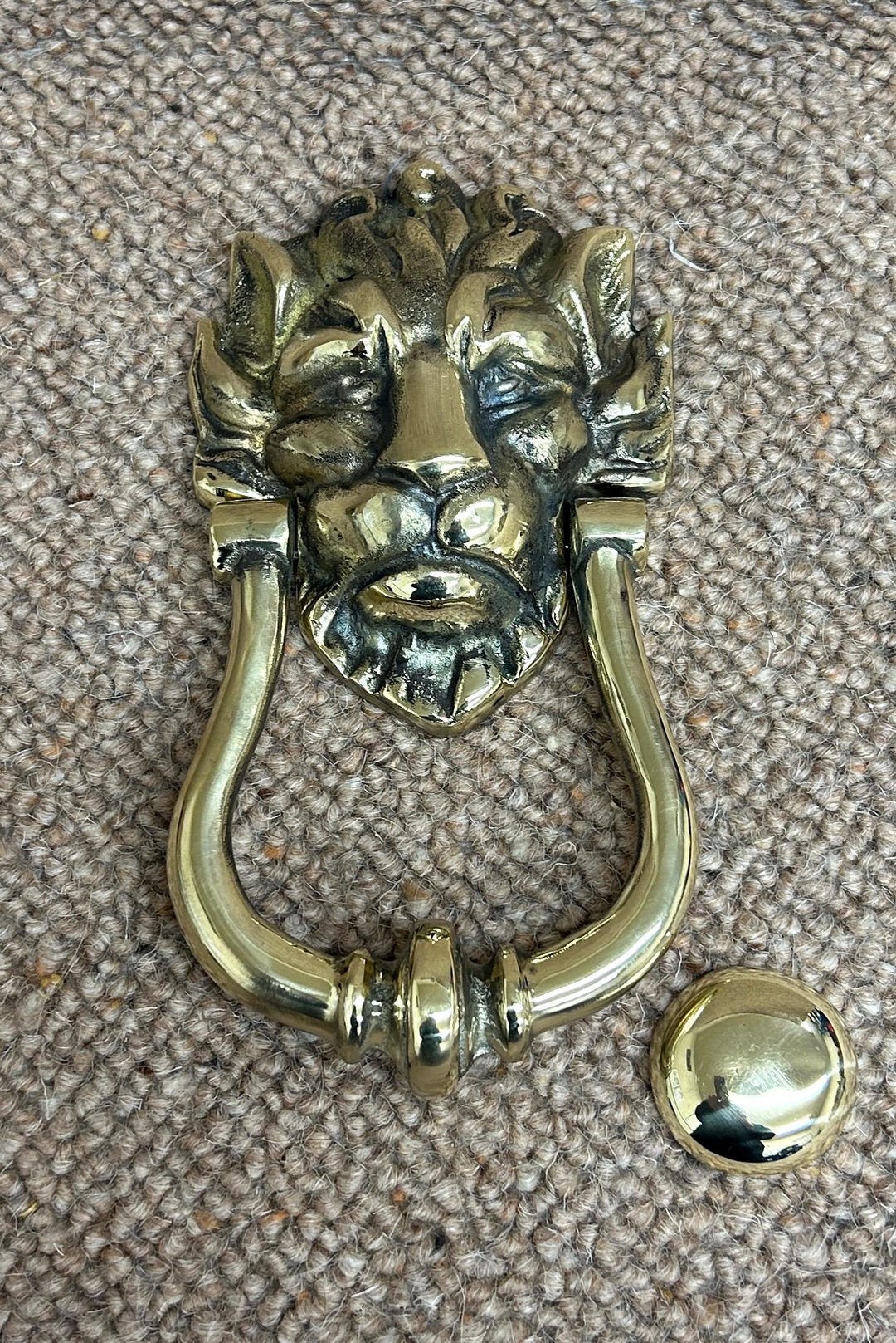 stunning-lion-head-no-10-downing-street-door-knocker-solid-brass