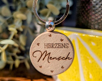 Keychain "Heart Man" with heart engraving – personalized gift for partner, best friend, mom, dad, family, colleague