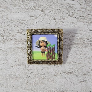 Unique Pin