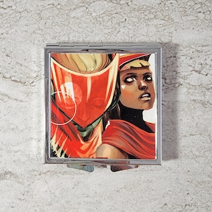 Unique Compact Mirror