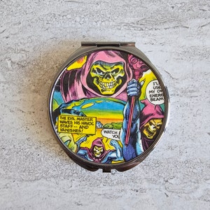 Unique Compact Mirror