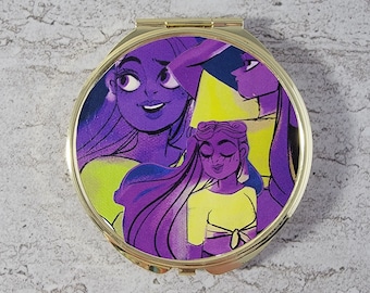 Unique Compact Mirror