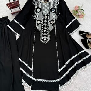 Zwarte Kurti Palazzo-kostuumset voor dames | Reyon katoenen werkkurta met palazzo en dupatta | Kant-en-klare etnische outfit volledig gestikt, 3 stuks