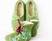 Felted slippers family set - mom and baby slippers - felted wool slippers - Organic slippers - felted slippers - kids booties white green