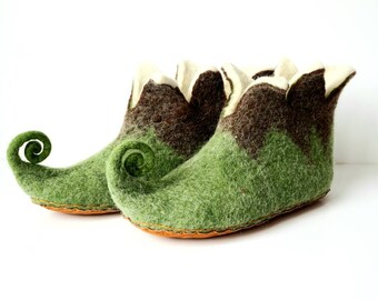 Man felted organic wool and alpaca brown green Elf slippers booties, home shoes