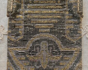 Antike Französische Stahl Micro Perlen Geldbörse.