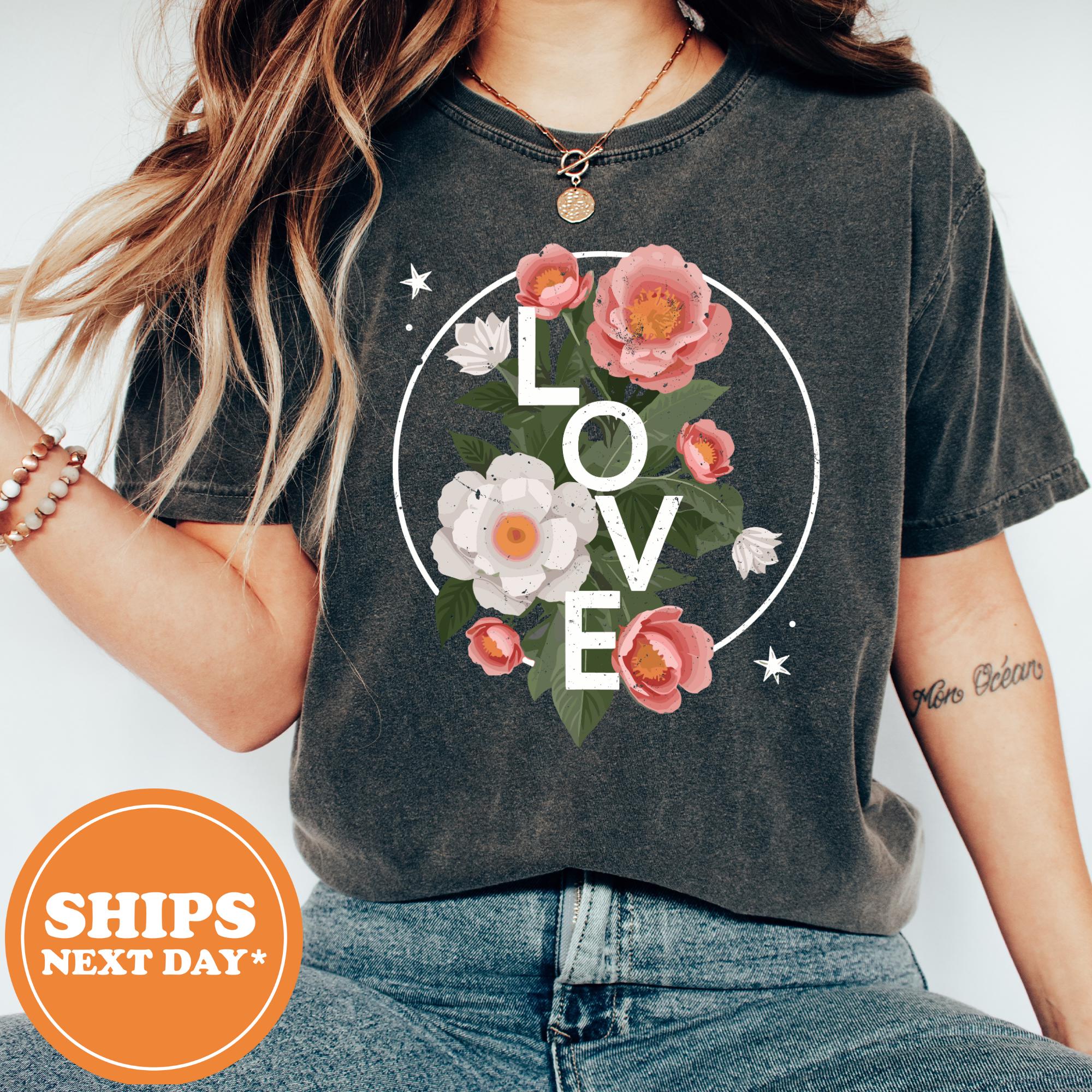 Vintage Rose Tee - Etsy