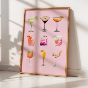 Różowe koktajle Martini wydruk ścienny | Sztuka wózka barowego | Wydruk wiśniowy | Plakat koktajlowy | Wyraziste wydruki | Wydruk fizyczny A1 A2 | Sztuka kuchenna