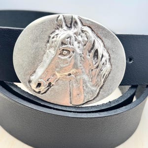 Silver Horse Belt Buckle: Antique Oval Zinc Alloy (Fits 40mm Belt)