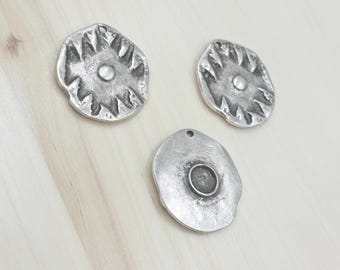 Antique Silver Charms: Engraved Zamak Pendants (1.40 inch)