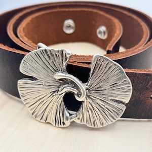 Silver Ginkgo Leaf Belt Buckle: Nature Inspired Accessory