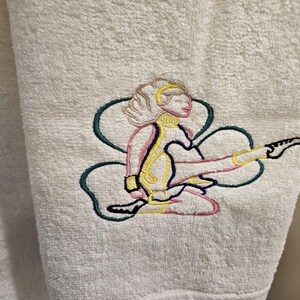 Irish Step Dancer Bath Towel, Dance Gift, Irish Step Dancing Gift Idea,  Personalized Towel, Irish Dancer Gift,