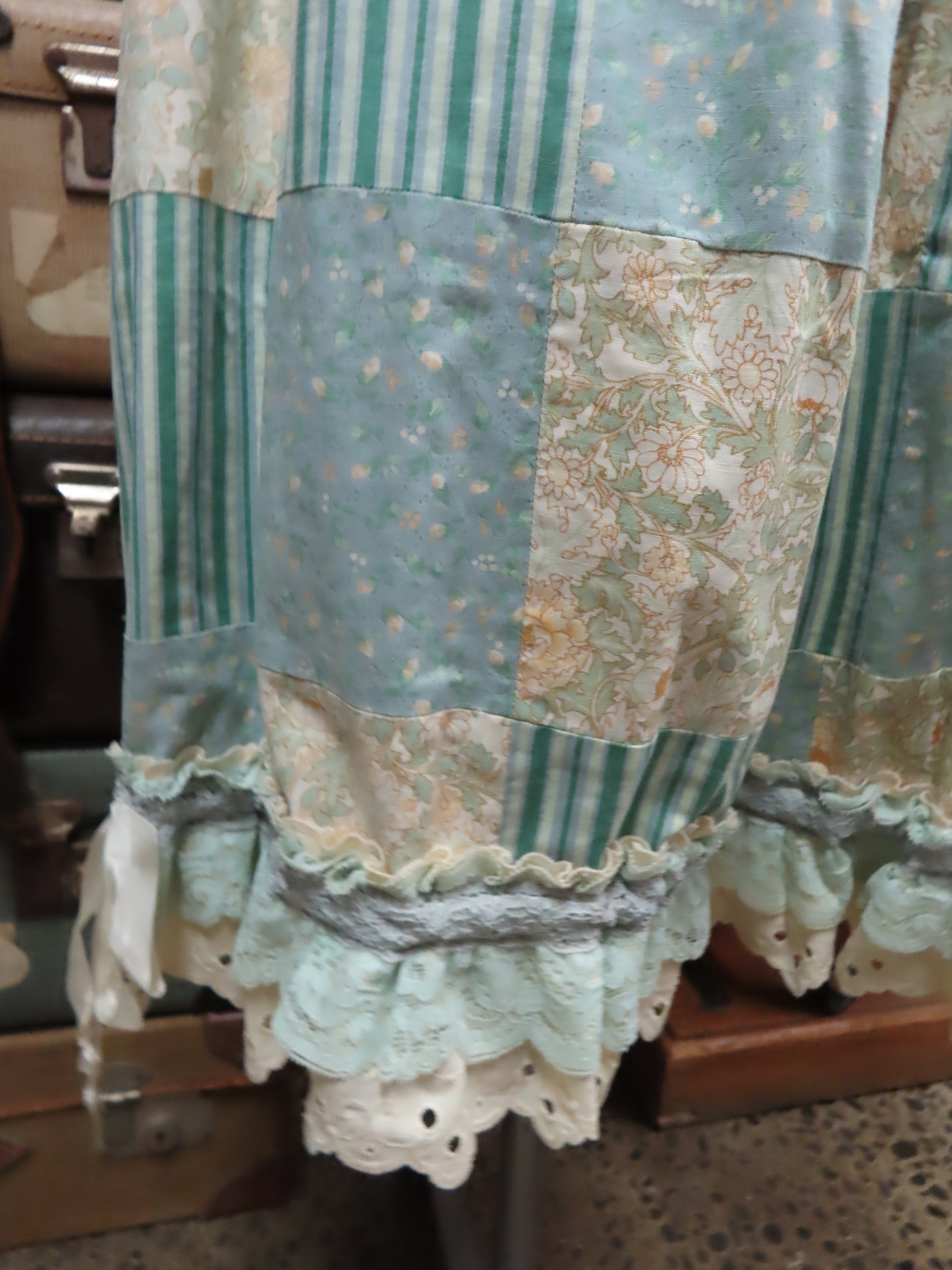 225547 Vintage Patchwork Fall Overall (Plum Meadow)