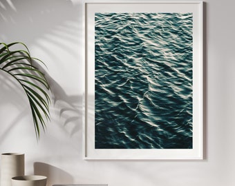 Deep Blue Waves: Framed Ocean Photography of Rippling Waves