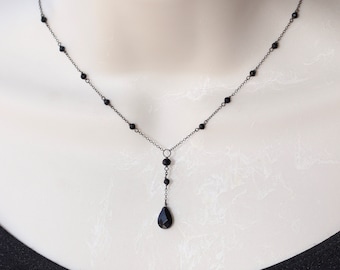 Collar en Y de ónix negro: estilo victoriano, plata de ley oxidada. Lea la descripción.