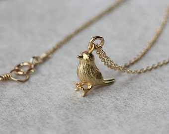 Sparrow Minimalist Necklace, Bird Charm, Small cute Gift, Bird Necklace, Birthday Gift for Daughter, for Wife, Sister, Girlfriend, for Niece