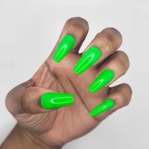 Neon Green Nail Polish: K-Pop Inspired, 21-Free Vegan Lacquer
