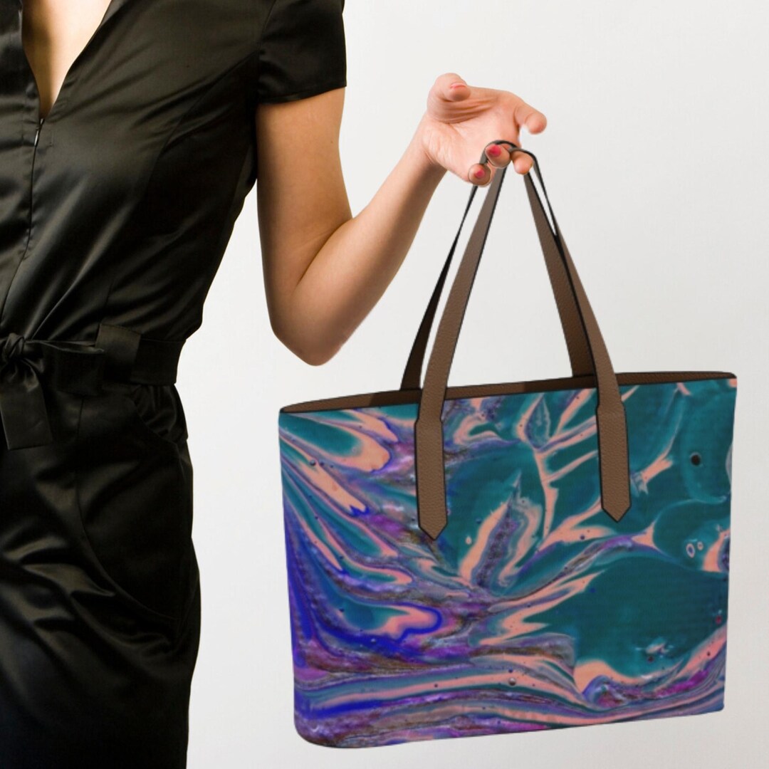 The Medium Tote Bag