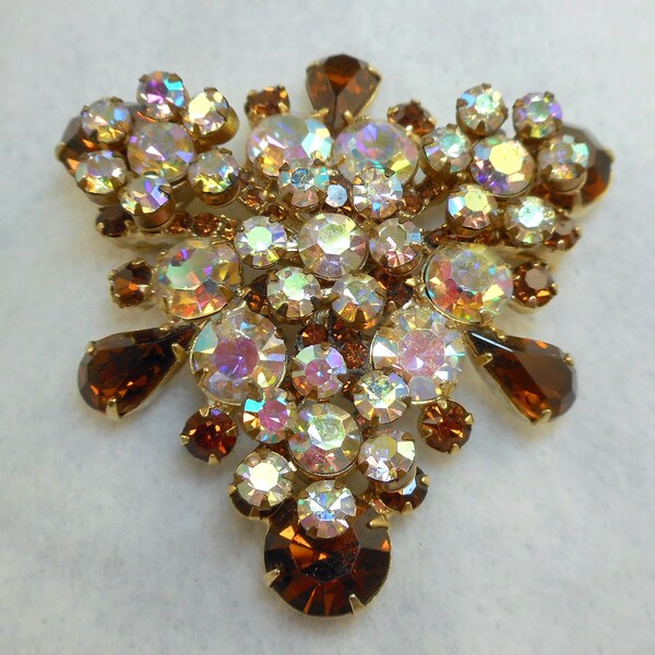 D&E Layered Topaz/Aurora Borealis Rhinestone Pin