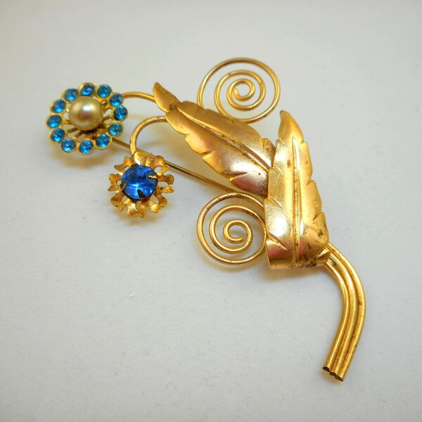 Vintage Retro Flower Pin