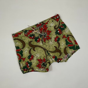 32&quot; Vintage 1960&#39;s Hawaiian Green & Orange Floral Tie Beach Shorts