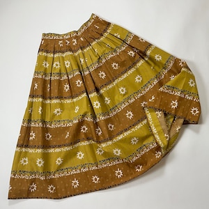 Vintage 1950&#39;s Chartreuse & Mustard Retro Print Cotton Full Pleated Swing Skirt 25&quot; / 26&quot;
