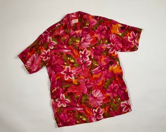 Vintage 1960's Hawaiian Pink Floral Hibiscus One Pocket Blouse M