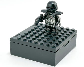 3D Printed Mini Figure Storage Box: Toy Organizer & Carrying Case