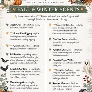 Puede incluir: Un men&uacute; impreso titulado Forever Hazel Freshies & More que enumera aromas de oto&ntilde;o e invierno. El documento presenta ilustraciones en acuarela de calabazas, pi&ntilde;as, bayas, hojas, una linterna, un fantasma y un sombrero de bruja sobre textura.