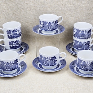 Blue Willow Cups Saucers Blue White China Farmhouse Decor 2 Sets of 4 C/S
