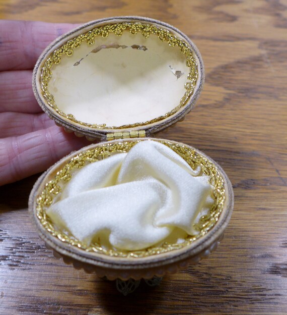 Footed Real Eggshell Ring Box Casket Faux Pearls … - image 4