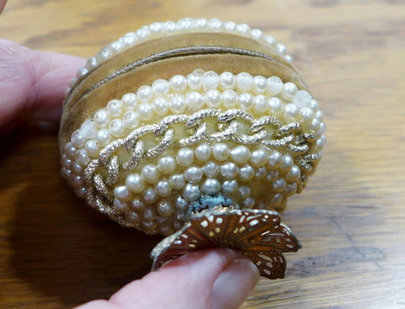 Footed Real Eggshell Ring Box Casket Faux Pearls … - image 5