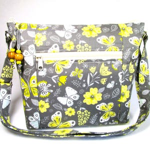 Butterfly Floral Cross Body Fabric Purse: 10 Pockets / Washable
