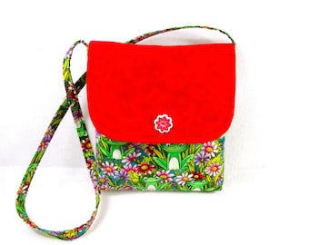 Washable Small Fabric Shoulder Bag / Magnetic Snap / Frogs