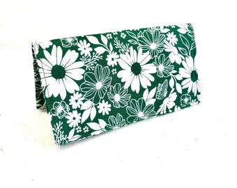 Okładka na czek z tkaniny w kwiaty: ręcznie robiona bawełniana osłona / nadająca się do prania