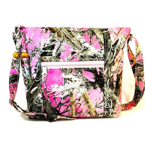 Bolso bandolera grande de tela con estampado de camuflaje rosa para mujer, con correa larga ajustable, envío gratuito a EE. UU., regalos de bolsillo para uso diario.