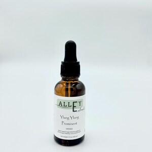 natural unscented body oil for hydration, plant-based serum with sweet almond and carrot oil, unisex body oil scent options for dry skin