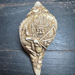 Hand-Carved Mahakala Conch Shell Trumpet | Tibetan Buddhist Ritual Horn | 4.8” Antique-Style Shell from Nepal