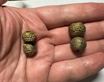 Perline di ottone africane fatte a mano: creazione di gioielli tribali in cera persa