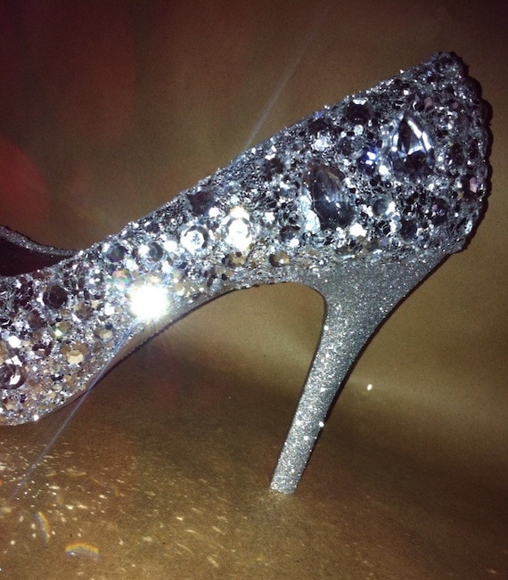 Nellie's Cottage/Crossley Hideaway: Glitter Heels