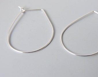 Pendientes de aro ligeros de plata de ley con forma de gota de 3,17 cm (1,25 pulgadas)