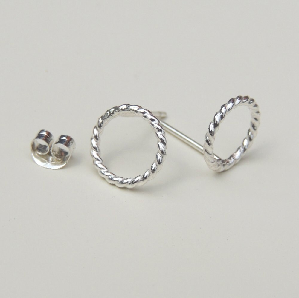 Open Circle Stud Earrings main image 1