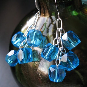 Modern vintage upcycled faceted blue earrings image 1