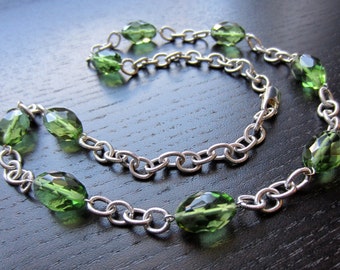 Apple green faceted glass and bold chain necklace