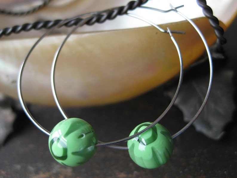 Green glass bead hoop earrings image 2