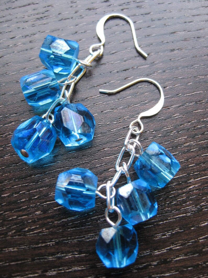 Modern vintage upcycled faceted blue earrings image 2