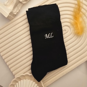 Calcetines para bodas, calcetines bordados con letras personalizadas, calcetines personalizados para padrinos de boda, calcetines con letras para el novio como regalo, calcetines con iniciales para eventos, calcetines navideños